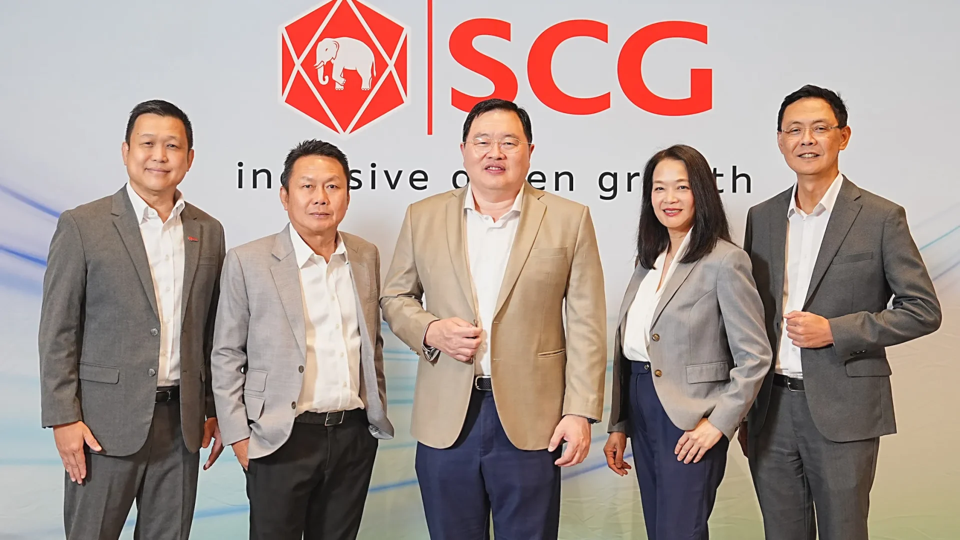 Foto 1_Pimpinan SCG Umumkan Kinerja Operasional Q2 dan Semester I 2025_11zon